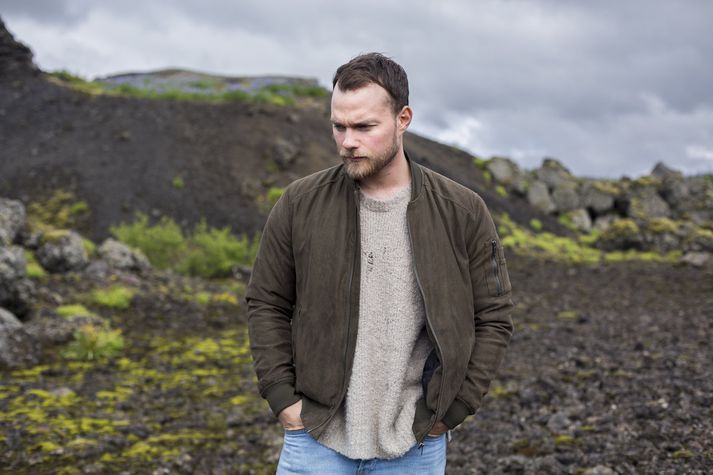 Ásgeir er í stuttu fríi á milli tónleikaferðalaga og nýtir það til að halda óvænta útgáfutónleika. 