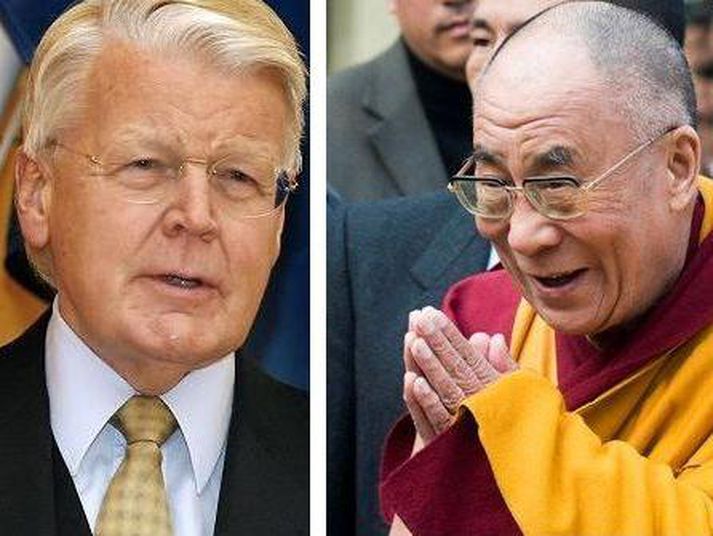 Ólafur Ragnar verður á Kýpur á meðan Dalai Lama dvelur hér á landi.