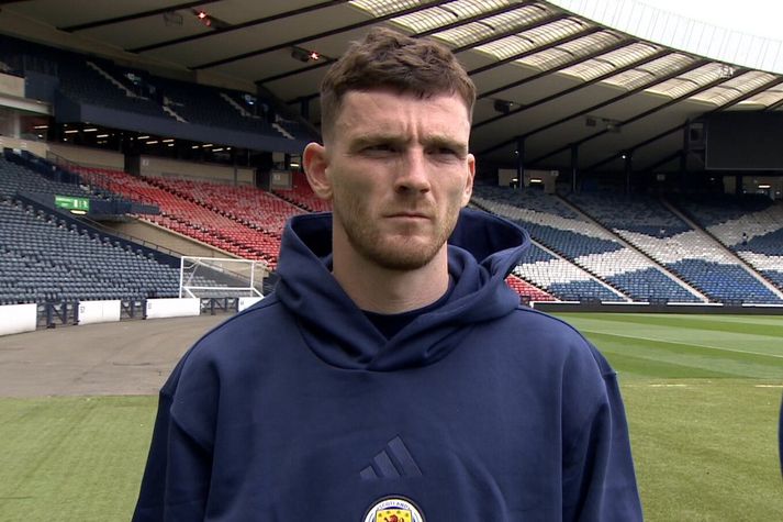 Andrew Robertson, fyrirliði skoska landsliðsins, var tekinn tali á Hampden Park. Hann vildi lítið ræða félagslið sitt.