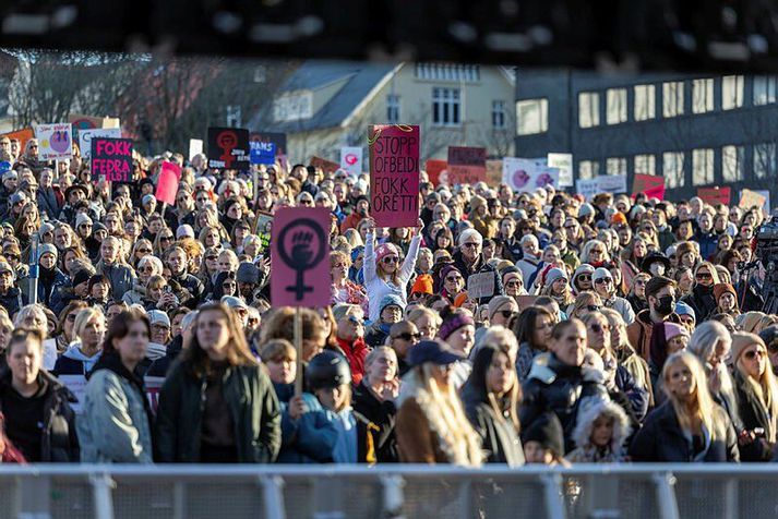 Reikna má með því að maðurinn hafi tekið þátt í fjölmennum baráttufundi á Arnarhóli 24. október árið 2023.