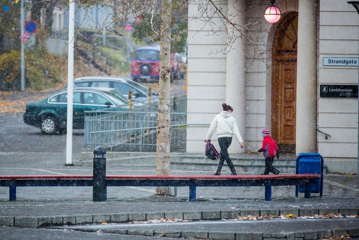Árásin átti sér stað í húsnæði skammt frá ráðhústorginu á Akureyri.