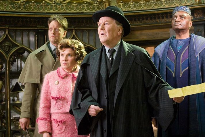 Robert Hardy fór með hlutverk Cornelius Fudge í kvikmyndunum um Harry Potter.