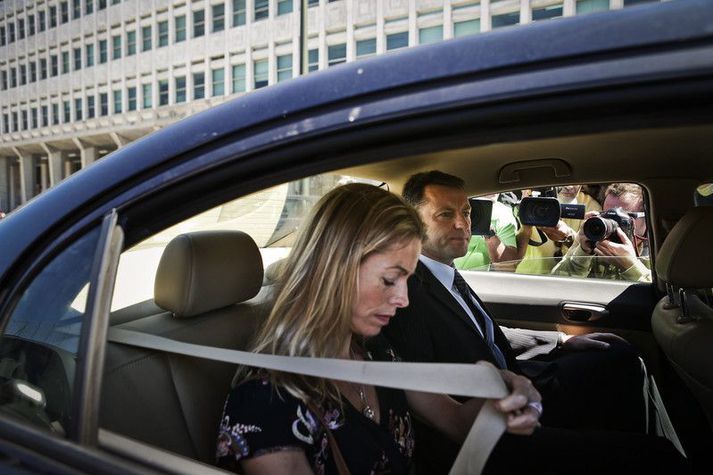 Kate og Gerry McCann við dómshús í Lissabon á meðan á meiðyrðamáli þeirra gegn Amaral lögreglumanni stóð árið 2014.