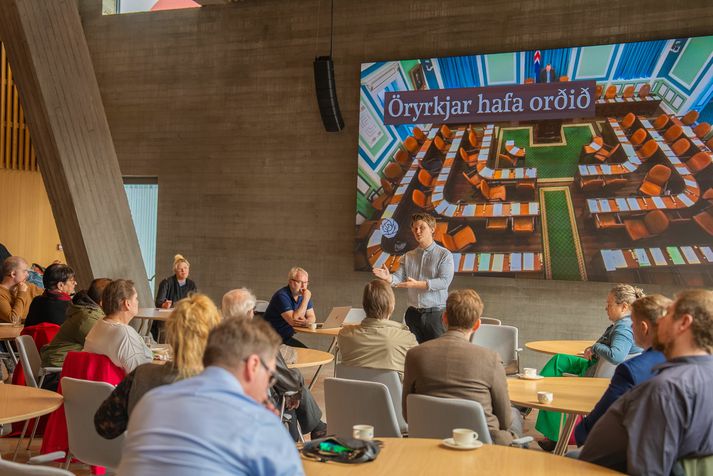 Jóhann Páll Jóhannsson, þingmaður Samfylkingarinnar í velferðarnefnd Alþingis, er fyrsti flutningsmaður breytingartillögu stjórnarandstöðunnar. Hann segir málið í grunninn snúast um að enginn öryrki verði skilinn eftir.