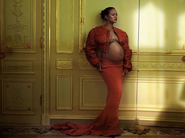 Súperstjarnan Rihanna ræðir um ástina, meðgönguna, tískuna og tilveruna í nýjasta tölublaði Vogue.