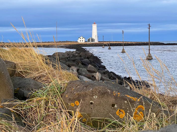 Gera má ráð fyrir hita á bilinu fjögur til tólf stig að deginum í dag.