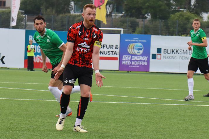 Ragnar Bragi Sveinsson hefur leikið með Fylki nær allan sinn feril. Hér er hann í leik á móti Njarðvík í sumar.