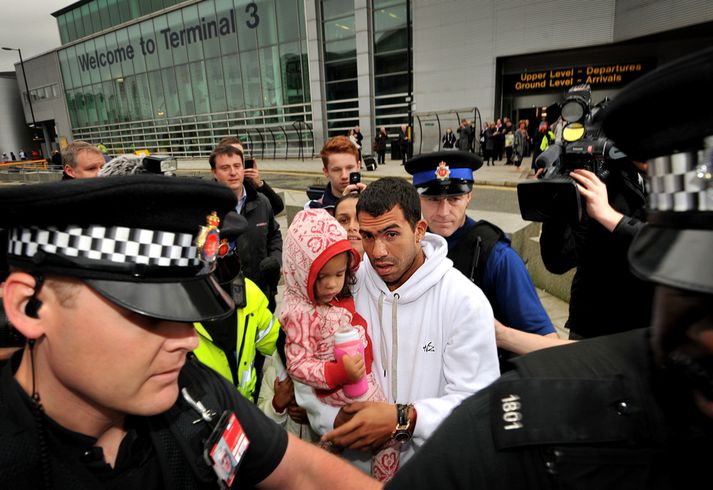 Tevez er hann kom til Manchester í gær.