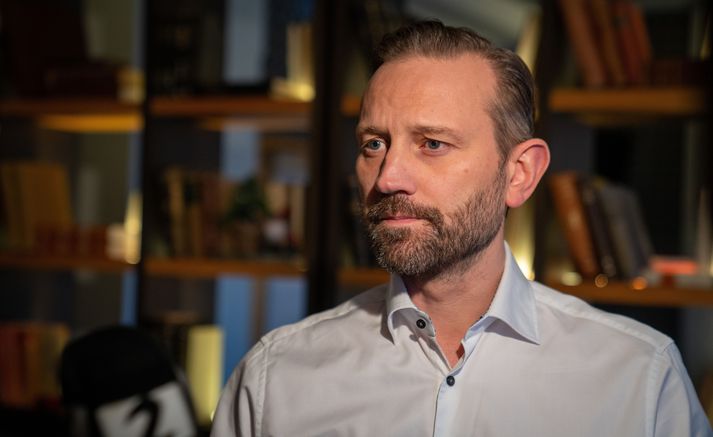 Einar Þorsteinsson segir sorglegt að nýr meirihluti ætli ekki að ganga til samstarfs við Alvotech, eða önnur fyritæki, um uppbyggingu leikskóla. 