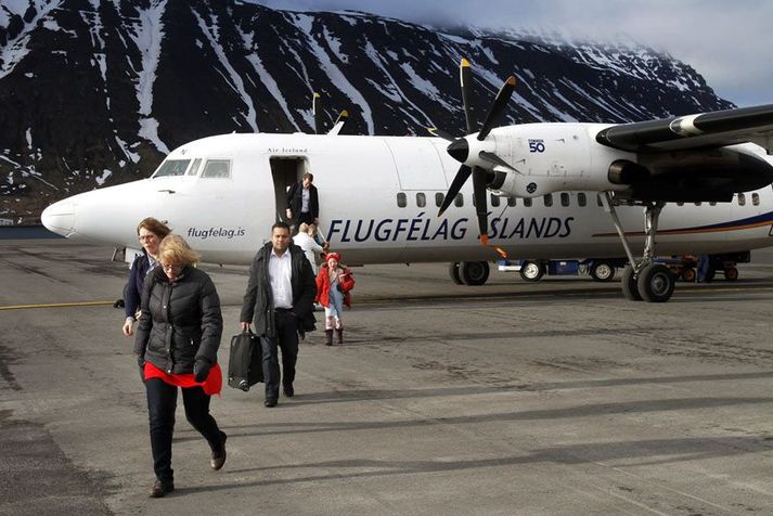 Slæmt veður hefur verið á landinu í morgun  og liggur flug því niðri .