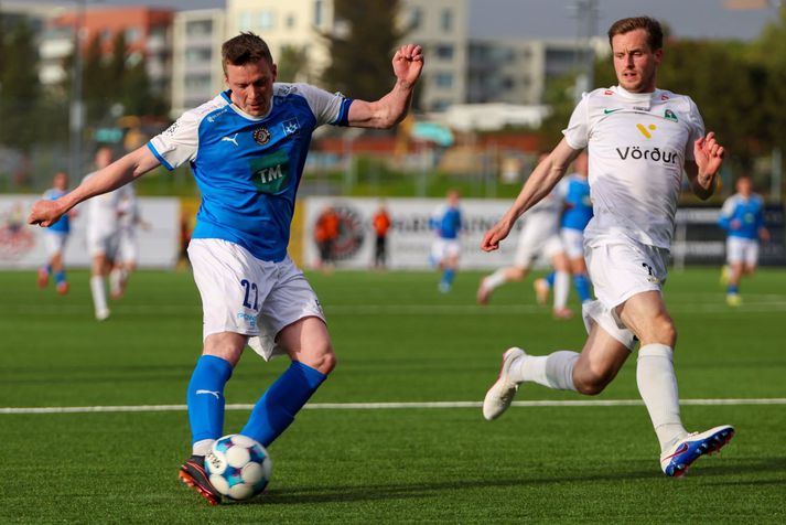 Stjarnan - Breiðablik Besta Deild Karla Sumar 2026. Emil Atlason að negla boltanum að marki.