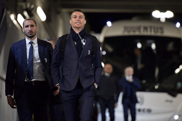 Cristiano Ronaldo og félagar sátu í efsta sæti ítölsku deildarinnar þegar öllu var frestað fram í apríl