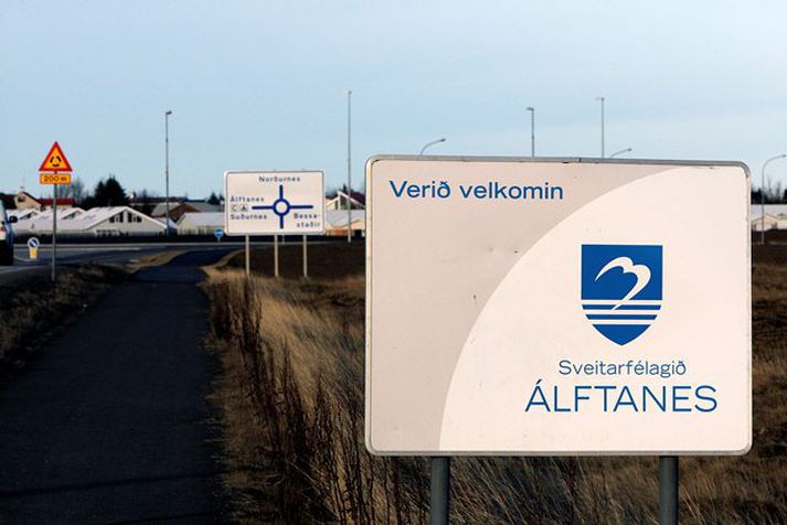 Rætt er um að sameina Álftanes öðru sveitarfélagi. 