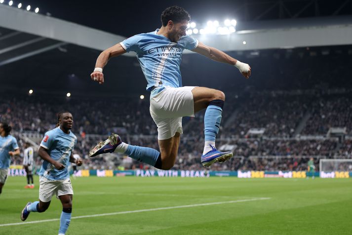 Omar Marmoush fagnar öðru marka sinna fyrir Manchester City í kvöld.