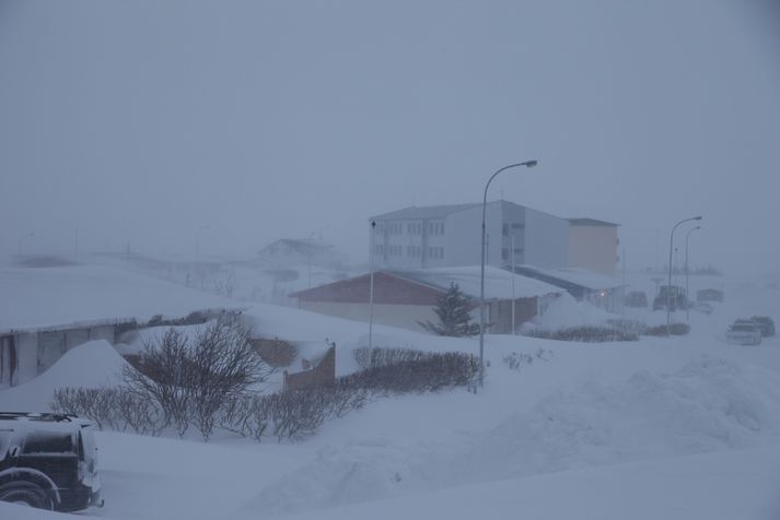 Í morgun mældist 12 sm snjór í Bolungarvík. Greinilegt er að eitthvað hefur bæst við snjóinn í dag.