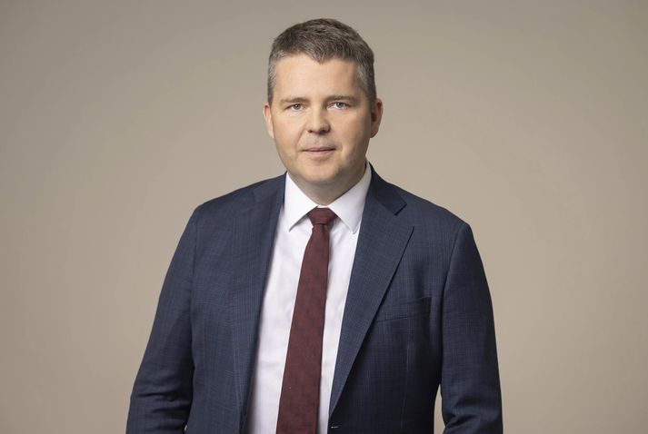 „Það er ekki sjálfgefið að ofuráhersla á varfærni leiði til hagkvæmrar niðurstöðu,“ segir Marinó Örn Tryggvason, en hann beinir því til stjórnvalda að draga úr heimatilbúnum hindrunum á fjármálamarkaði ef ætlunin sé að reyna fá „evrópska vexti.“