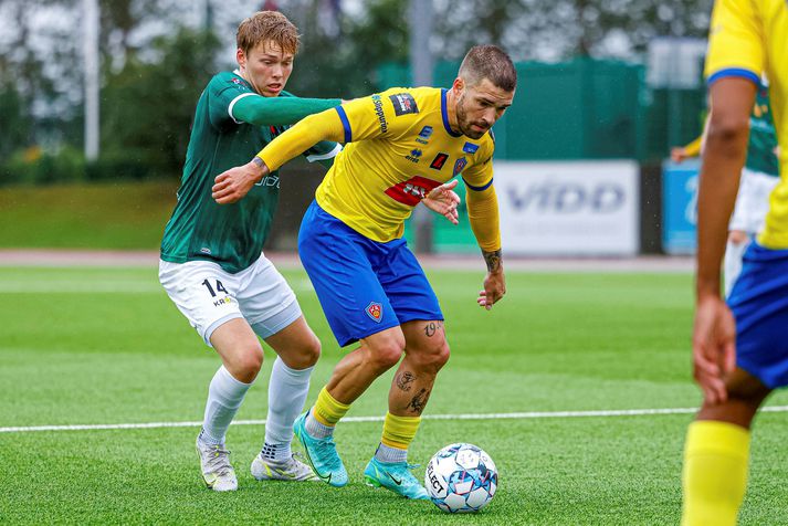 Tilgangurinn með því að leyfa fimm skiptingar var í fyrstu að minnka meiðslahættu leikmanna vegna uppsafnaðs leikjaálags af völdum kórónuveirufaraldursins.