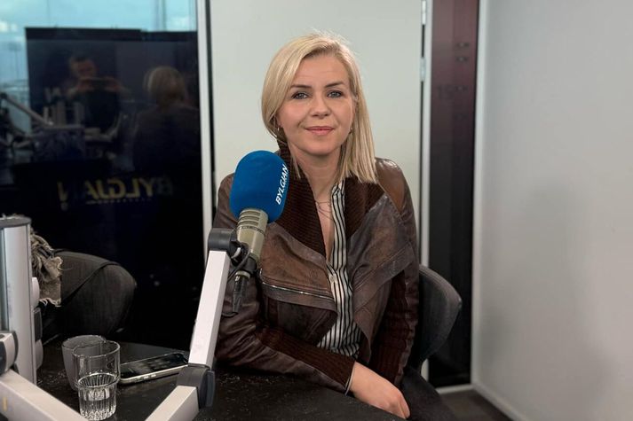 Helga Arnardóttir fjölmiðlakona leitar að rangfeðruðum fyrir nýja þætti sína. Hún vill opna umræðuna.