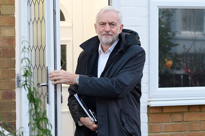 Jeremy Corbyn leiðtogi Verkamannaflokksins í Bretlandi segir að ný þjóðaratkvæðagreiðsla sé ekki valkostur eins og staðan sé í dag. Það sé aftur á móti valkostur einhvern tíman í framtíðinni.