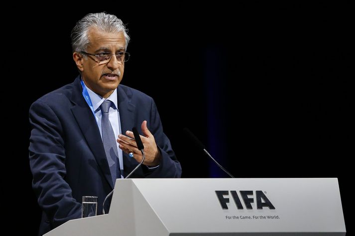 Sheikh Salman Bin Ebrahim Al Khalifa, forseti knattspyrnusambands Asíu.  