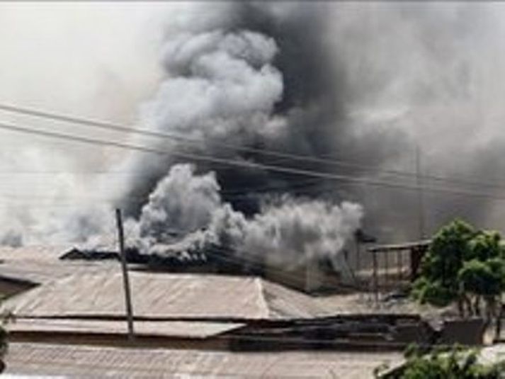 Sprengin varð á markaði í Jos á aðfangadag. 32 létust.