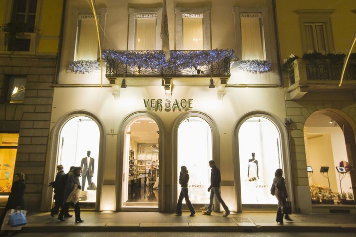 Versace var stofnað árið 1978 af Ítalanum Gianni Versace.
