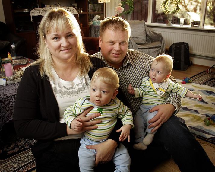 Magnea með Bjarka Leó og Finnur með Bjart Elí. Þeir eru hressir drengir og hefur ekki orðið meint af fimmtán vikna dvöl á vökudeild í upphafi lífsins.