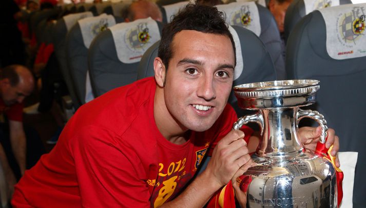 Santi Cazorla með Evrópubikarinn.