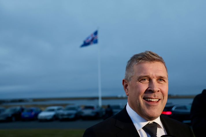 Bjarni Benediktsson áður en hann gekk á ríkissráðfundinn.