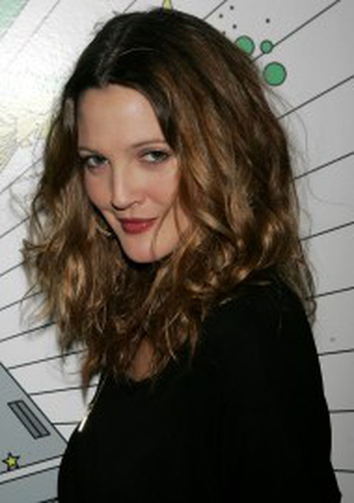 Lífið hefur ekki alltaf leikið við Drew Barrymore. Byrjaði hún ferilinn sem barnastjarna og leiddist síðar út í eiturlyfjaneyslu. Nú gengur henni hins vegar allt í haginn.