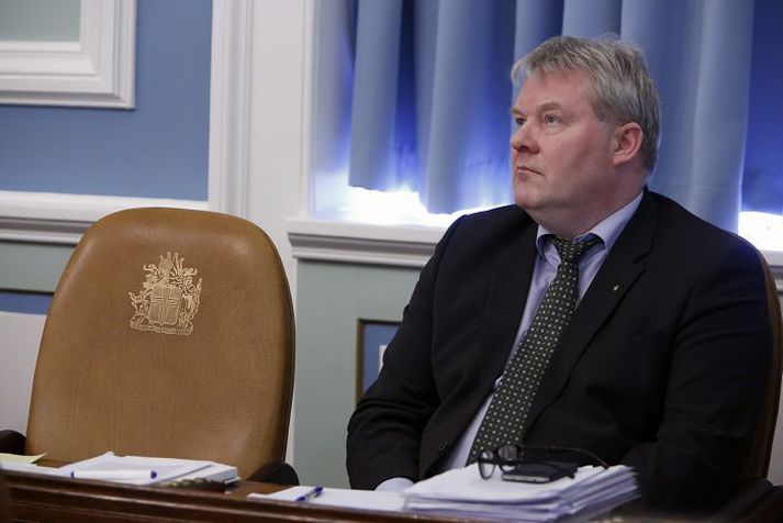 Sigurður Ingi Jóhannsson umhverfisráðherra vill draga úr myglusvepp.