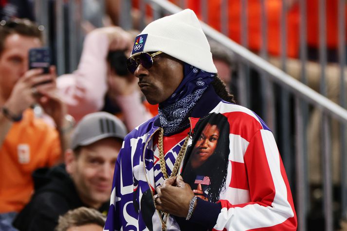 Snoop Dogg mætir hér til leiks á keppni á Vetrarólympíuleikunum.