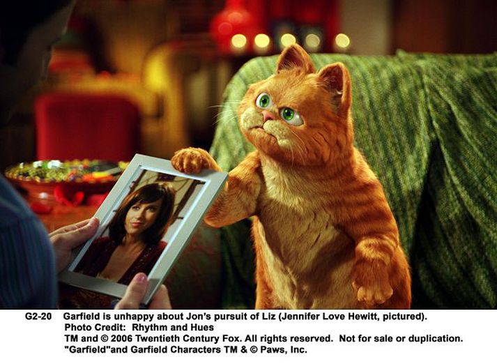 Garfield kemst í hann krappann þegar hann verður óvænt erfingi glæsilegs kastala á Bretlandi.