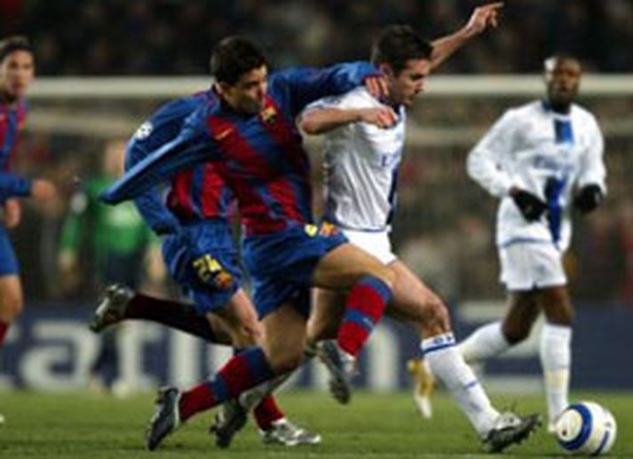 Lampard og Deco kljást um boltann. Hugsanlega skipta þeir um treyjur í sumar.