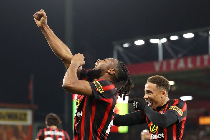 Antoine Semenyo fagnar öðru marka sinna fyrir Bournemouth í kvöld.