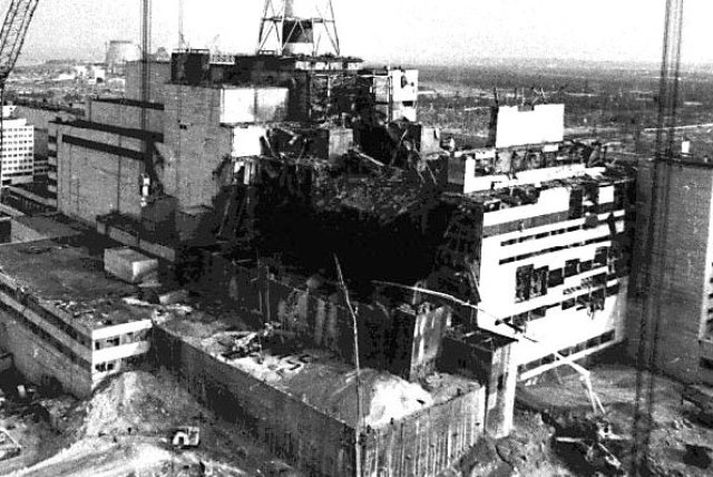 Mynd frá kjarnorkuverinu í Tsjernobil sem bræddi úr sér árið 1986.