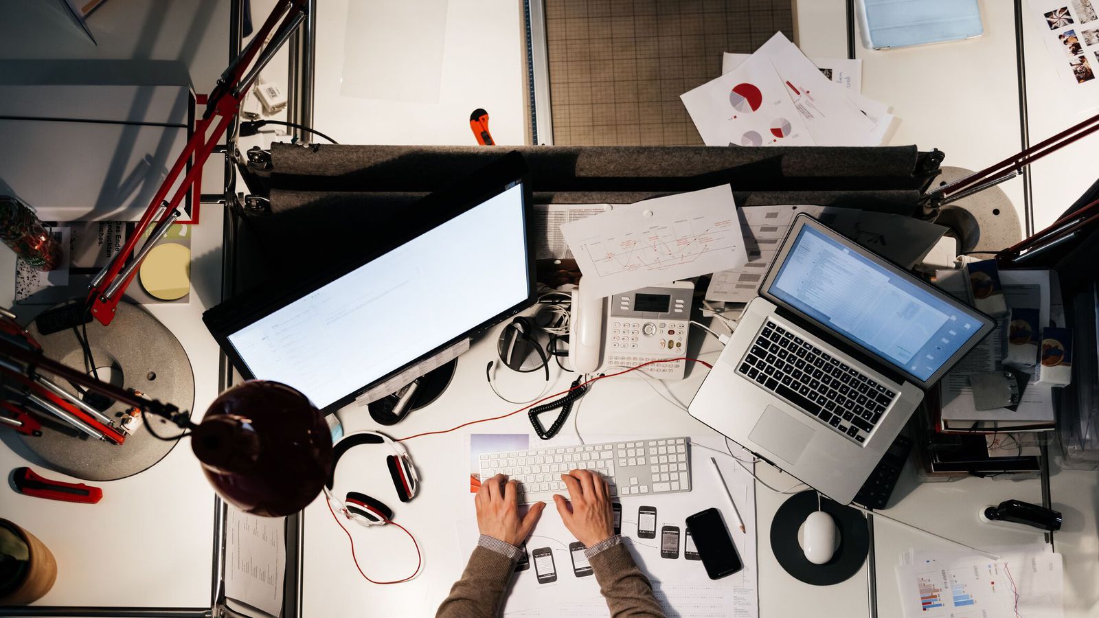 Sjö þúsund störf gætu verið unnin af gervi­greind