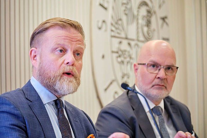 Ásgeir og Þórarinn munu svara spurningum fulltrúa greiningardeildar bankanna á fundinum.
