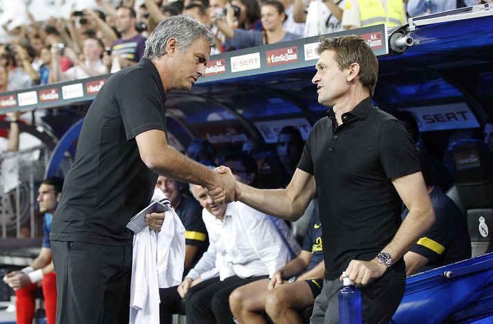 Mourinho heilsar hér Tito Vilanova.