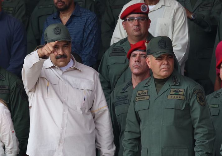 Nicolás Maduro og Vladimir Padrino.