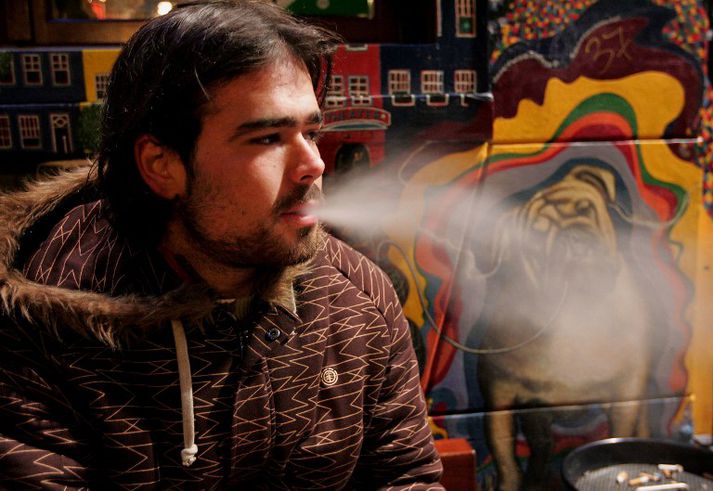 Talið er að um ein og hálf milljón ferðamanna kaupi kannabis í Amsterdam árlega.