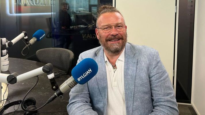 Theodór Francis biðlar til fólks um að fara hægar inn í sambönd.