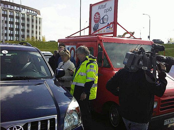 sparakstur Veðrið lék við keppendur í hinni árlegu Sparaksturskeppni.