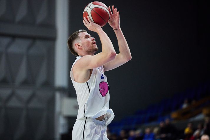 Ármenningar bíða enn eftir sínum fyrsta sigri í Bónus-deildinni en veittu ÍR góða keppni í kvöld.