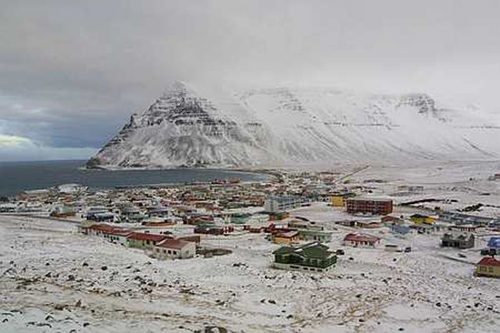 Bolungarvík í grámanum. En í dag kom sólin.
