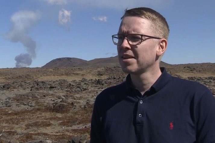 Sigurður Guðjón Gíslason er formaður Landeigendafélags Hrauns segir aðgengi ferðamanna að gosinu í miklu betri farvegi en í fyrri gosum.