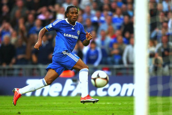Didier Drogba skorar sigurmark Chelsea.