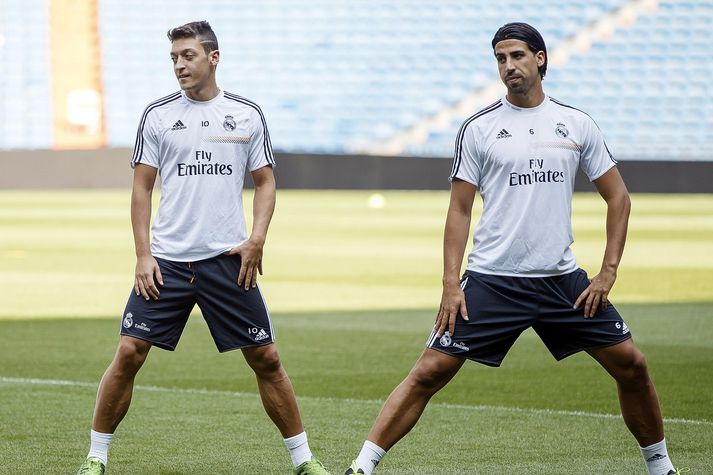 Özil og Khedira á æfingu með Real Madrid í sumar. Özil gekk síðan í raðir Arsenal.