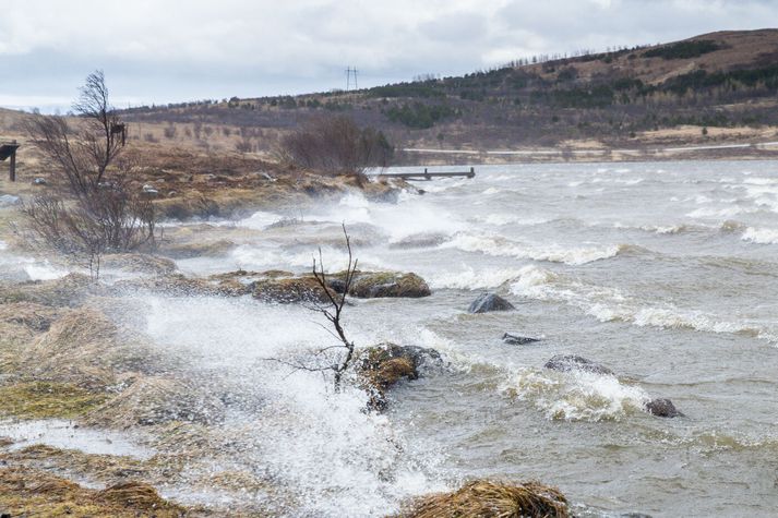 Viðvörunin gildir frá klukkan 05:00 til 09:00 í fyrramálið á Suðurlandi og Faxaflóa.