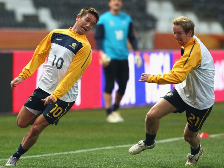 Harry Kewell bregður á leik á æfingu Ástrala á meðan HM stóð.